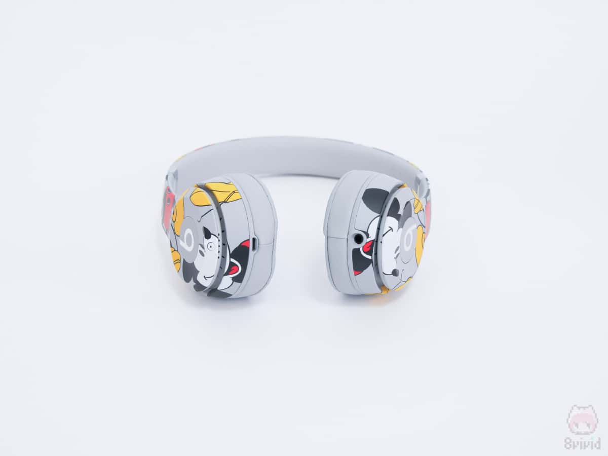 Beats by Dr. Dre『Beats Solo3 Wireless（Mickey’s 90th ver.）』底面。