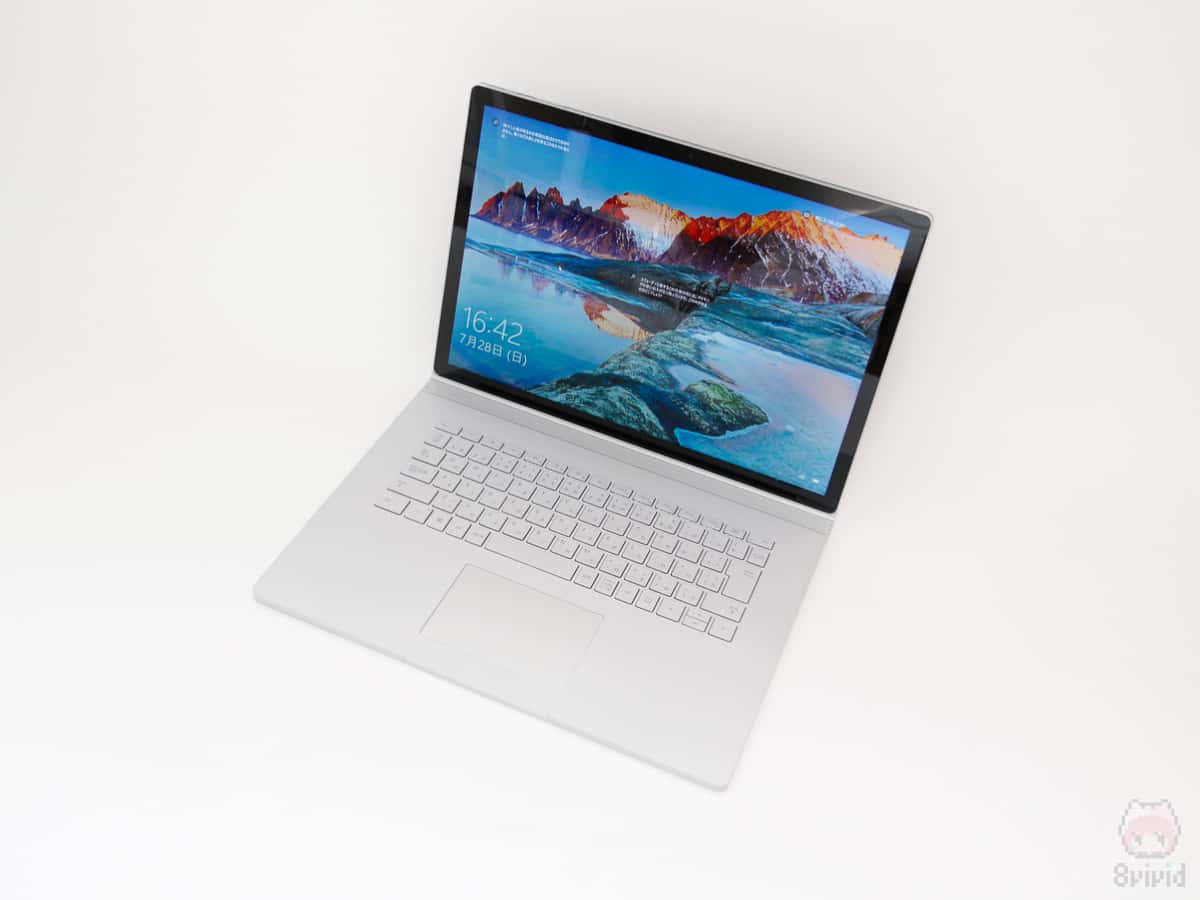Microsoft『Surface Book 2 15インチ』全体画像。