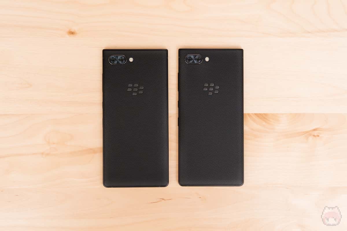 左：BlackBerry KEY2 Last Edition 右：BlackBerry KEY2